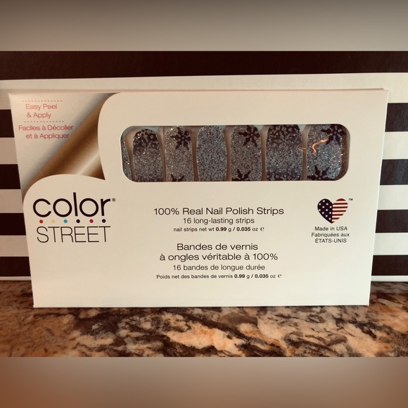 Color Street 𝐈𝐂𝐄 𝐈𝐂𝐄 𝐌𝐀𝐘𝐁𝐄 (retired) - Picture 2 of 4